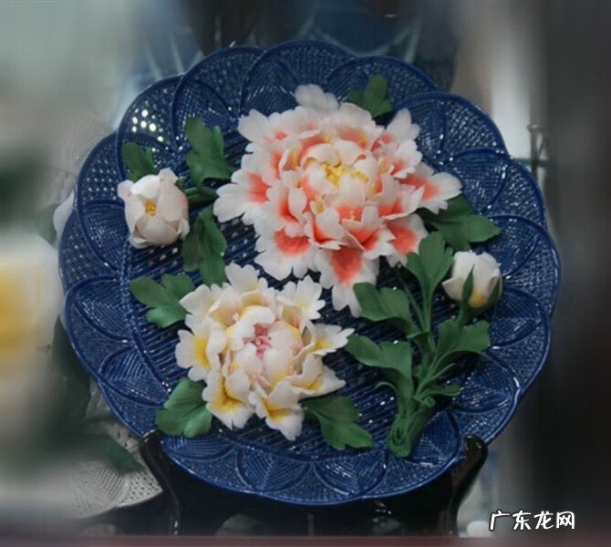 盘子摆件摆放家中什么位置 牡丹盘子可以摆放哪里