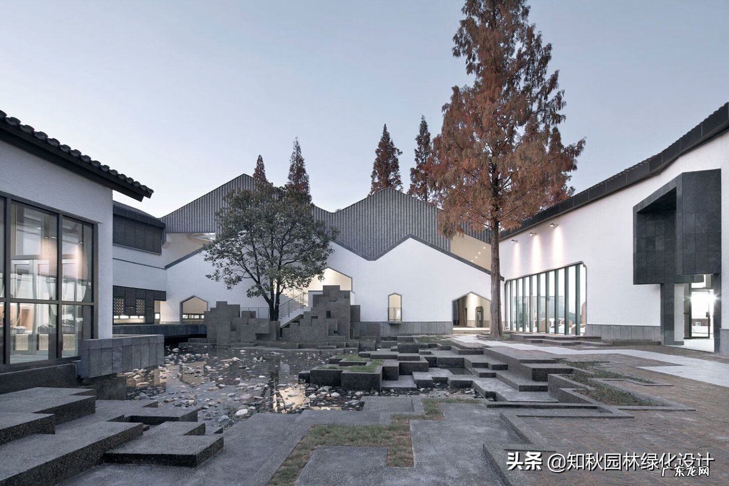 四合院天井怎么装修效果图 新中式三合院天井和影壁风水