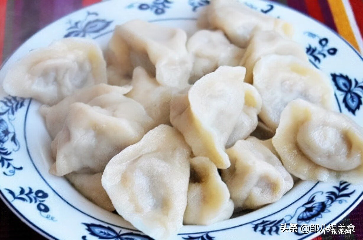 牛肉饺子馅怎么调好吃 牛肉馅饺子怎么调馅好吃