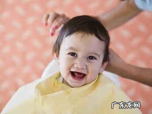 婴儿什么时候理发好 儿童理发时间