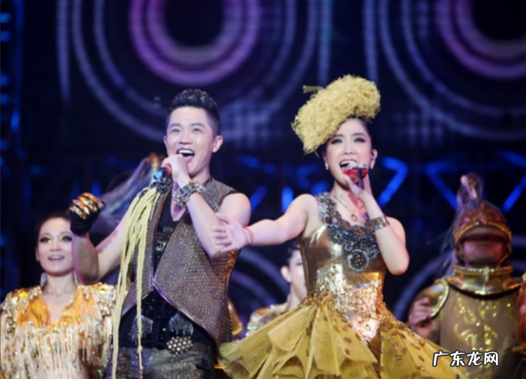 凤凰传奇组合名字 凤凰组合成员名字