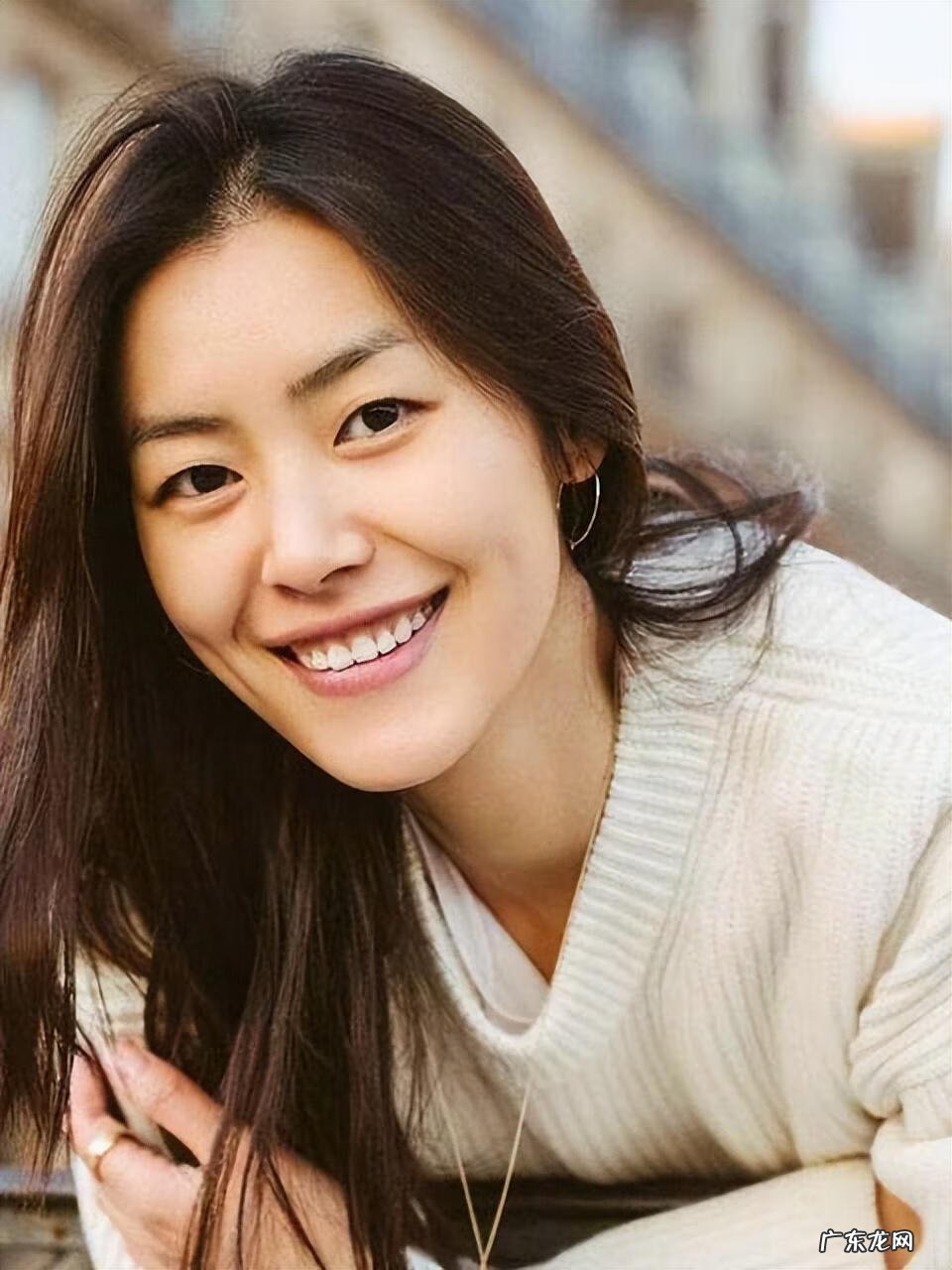 鹅蛋脸是美女脸吗 鹅蛋脸美女