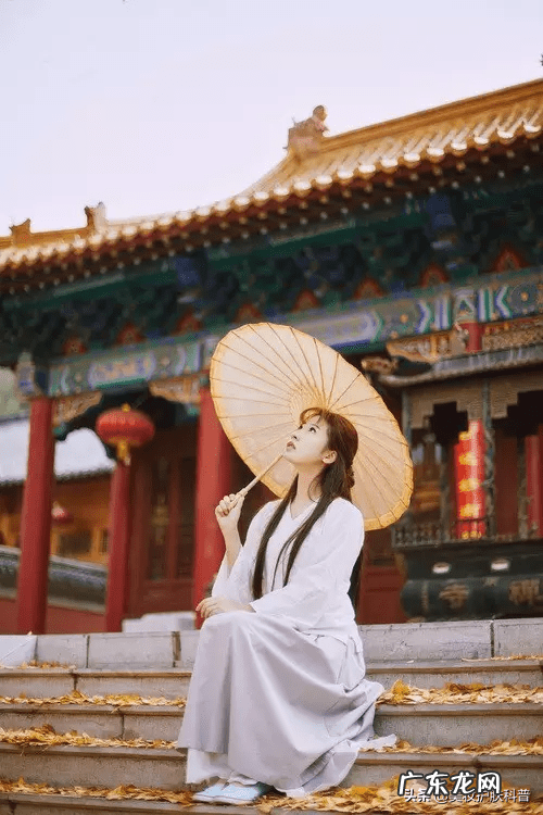 化妆品过期多久不能用 过期的化妆品如何处理