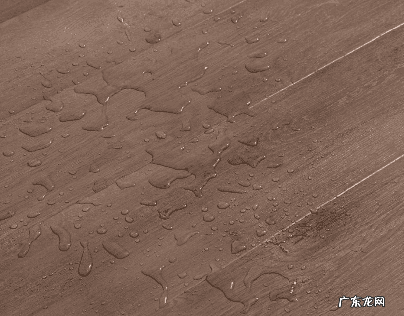 地板泡水干了以后会怎么样 地板泡水后有什么危害