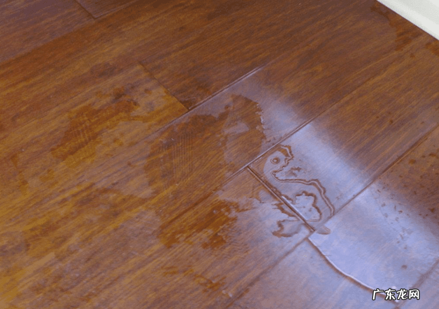 地板泡水干了以后会怎么样 地板泡水后有什么危害