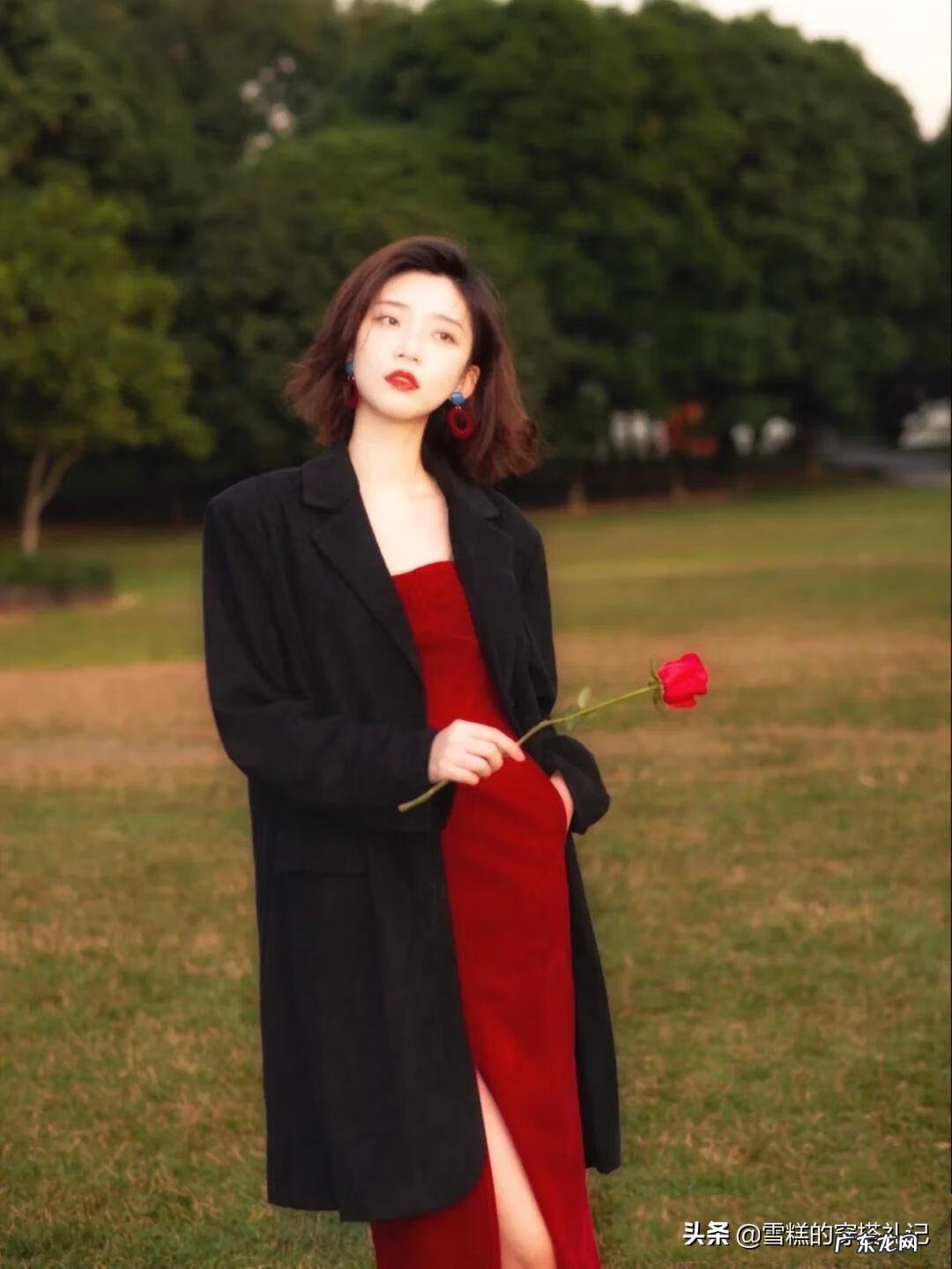 如何搭配适合自己的衣服 如何搭配衣服