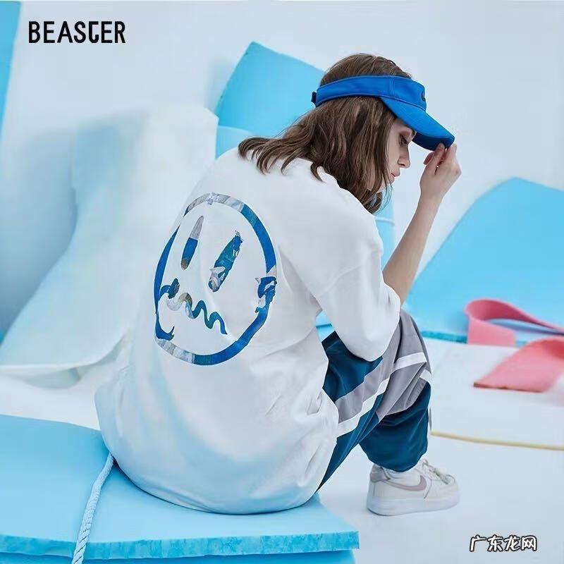 服装潮流 服饰潮流品牌