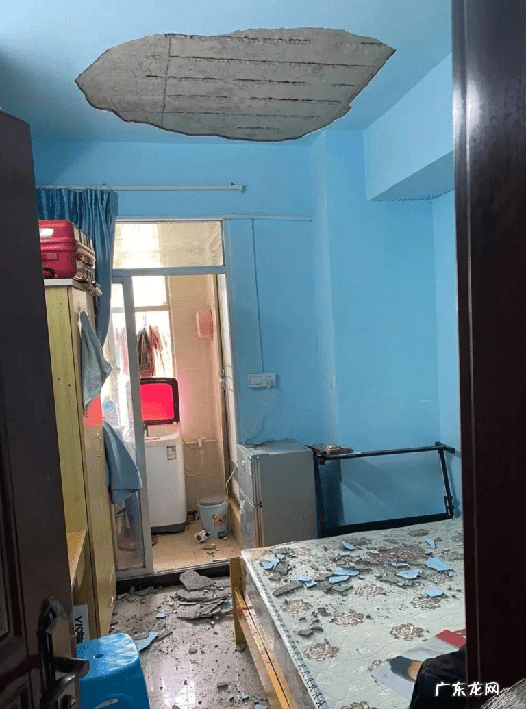 在门口跳舞对家好不好 楼上邻居在家跳舞