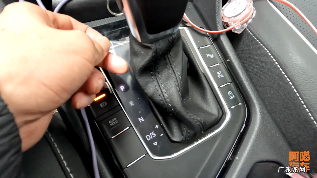 笔记本贴膜先撕1还是2 贴膜先撕下1还是2