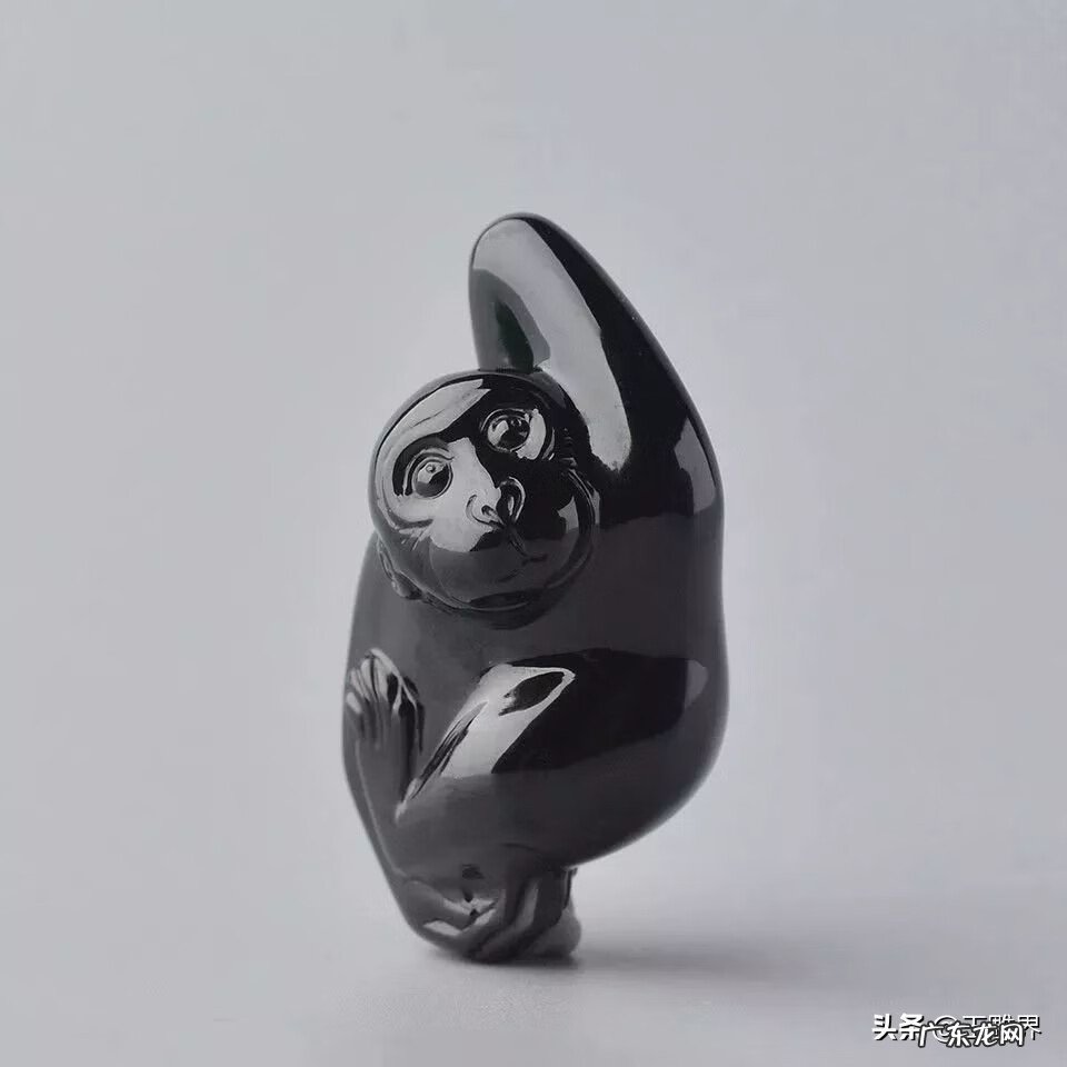 猴子风水宝地图片 猴子抱桃风水宝地图片