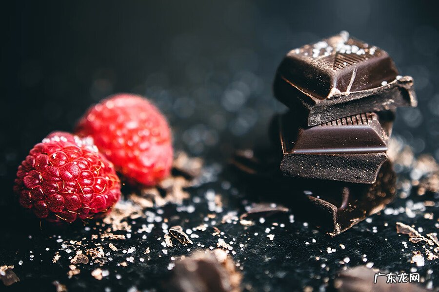 月经期吃巧克力好不好 经期吃巧克力好吗