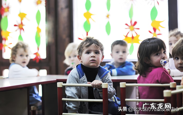 20岁自闭症这辈子废了 自闭症