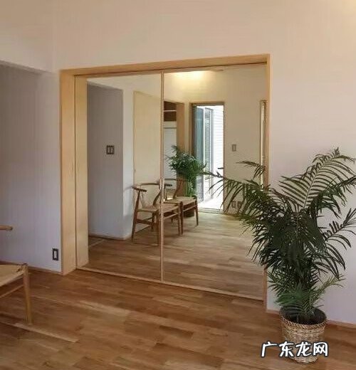 开门对镜子风水 风水开门见镜子怎么办