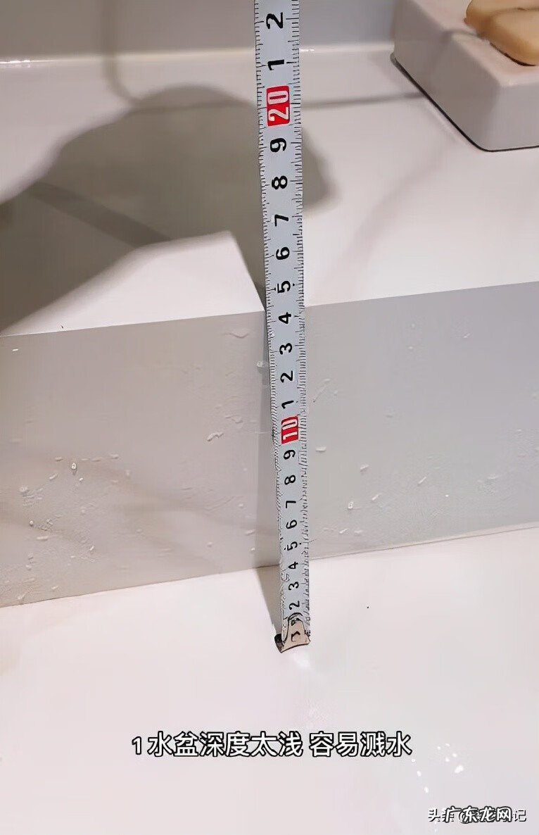 卫生间浴室柜风水镜图片 岩板一体盆浴室柜效果图