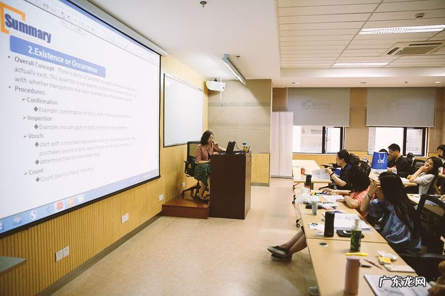 电算化会计 电算化会计信息系统中的会计档案包括