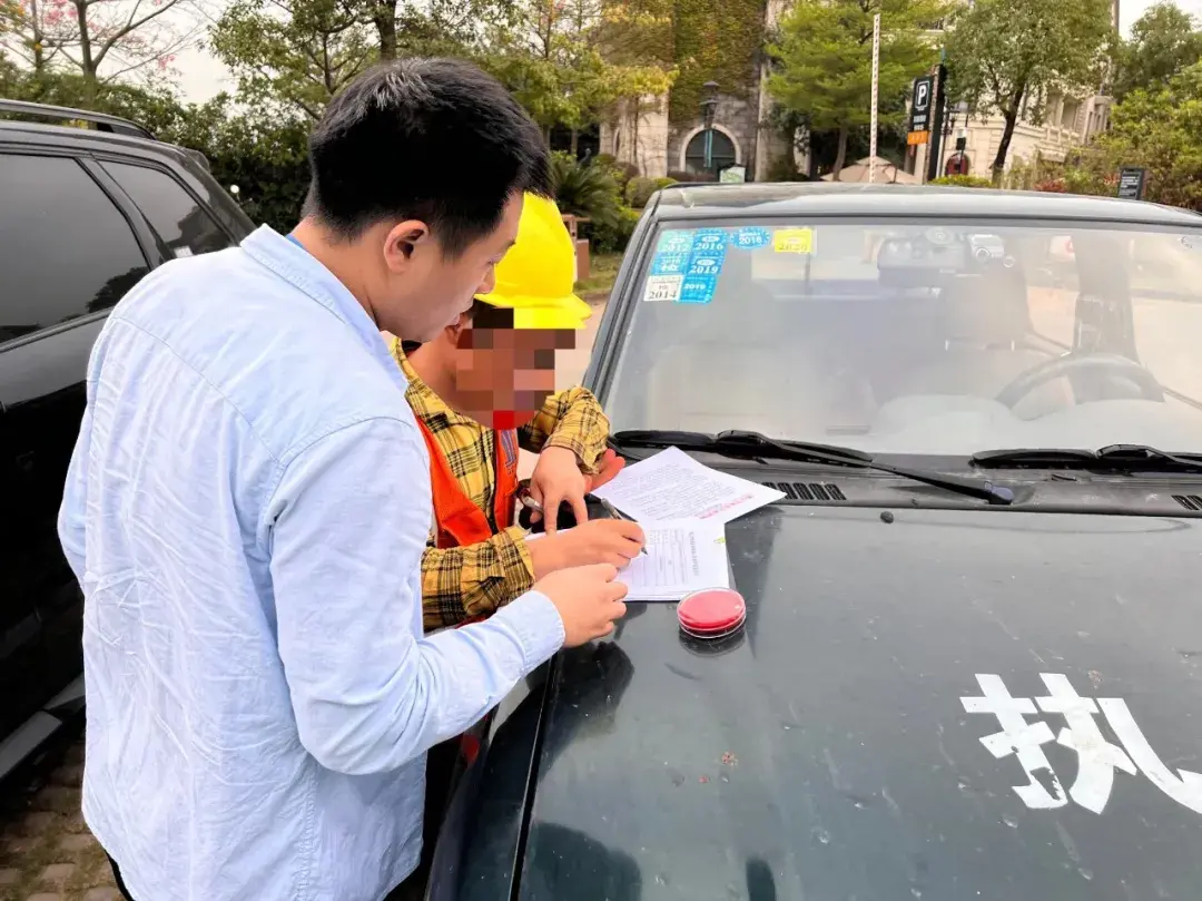 蜜蜂大战黄蜂 打黄蜂