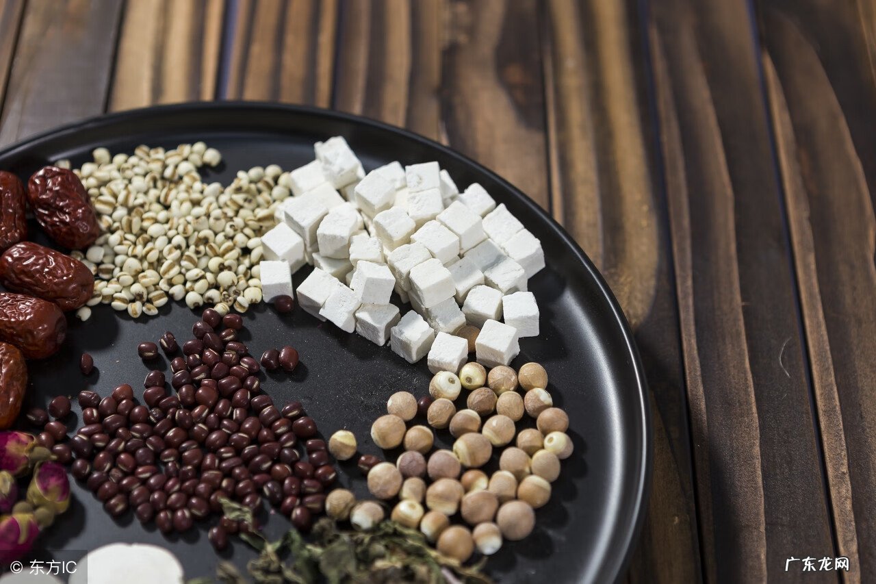 脚脱皮小妙招 脚脱皮怎么解决