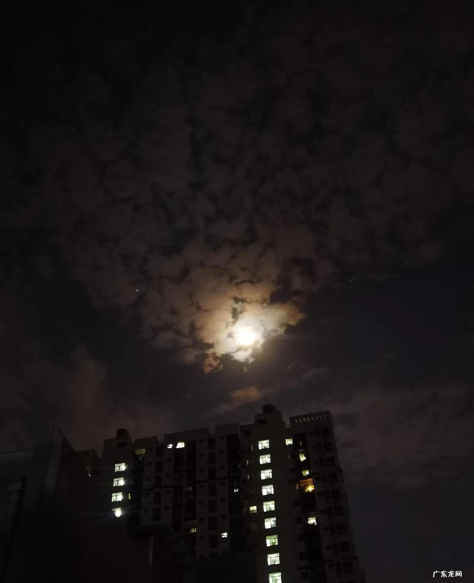 如果那是无尽的黑暗 陷入无尽的黑暗