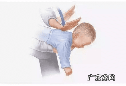 婴儿睡了很久突然呛奶 呛奶