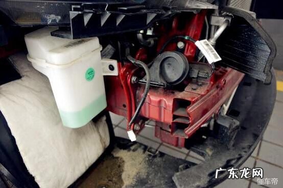 吉利远景暖风机怎么拆 吉利远景暖风水箱怎么拆