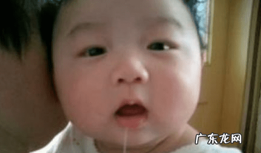 二个月婴儿脑瘫最明显的特征 宝宝脑瘫的早期症状有哪些