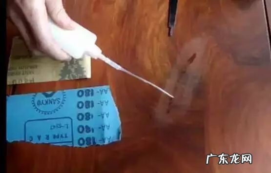 主卧床头墙有裂缝 床头墙壁开裂风水