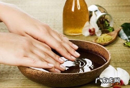 白醋能不能洗脸 白醋洗脸有什么好处与坏处