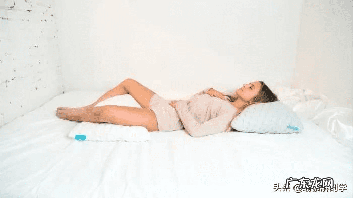 最简单的帮助睡眠的瑜伽动作 睡前瑜伽动作