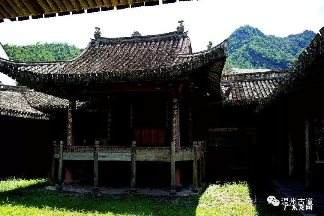 梵净山的岩石类型 风水中光秃秃的岩石山好么