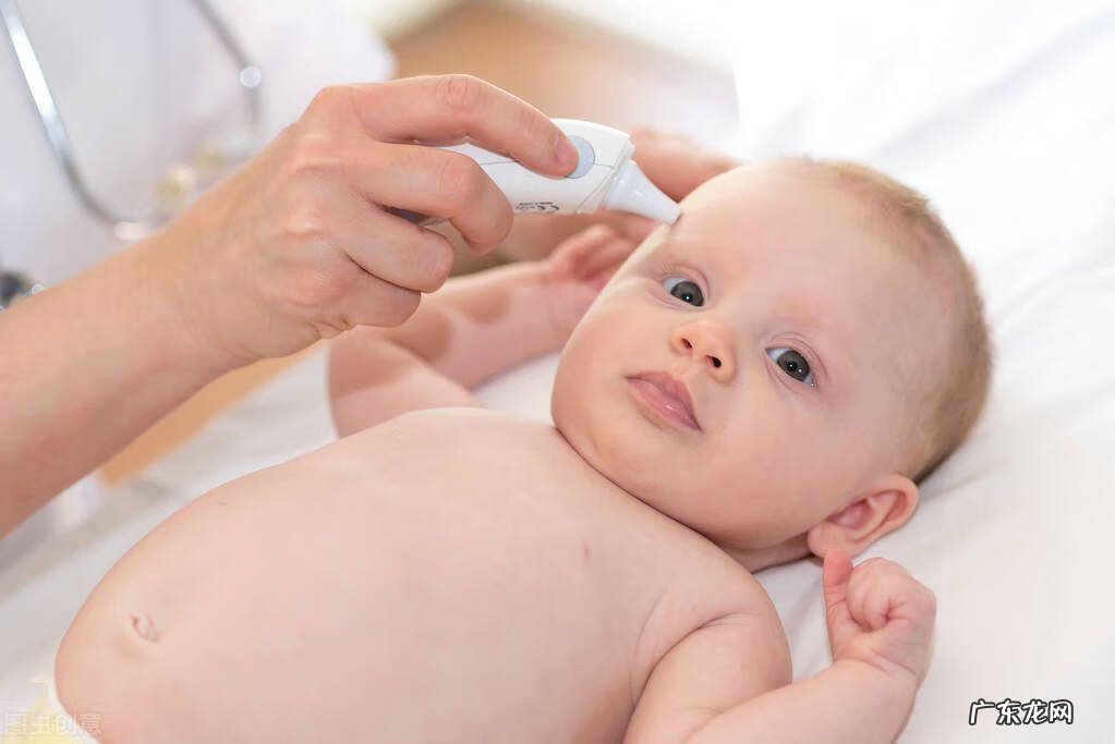 婴儿体温37.6度算不算发烧 一个月的婴儿多少度算发烧