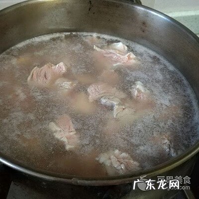 西红柿炖牛腩的做法家常做法 普通锅西红柿炖牛腩的做法