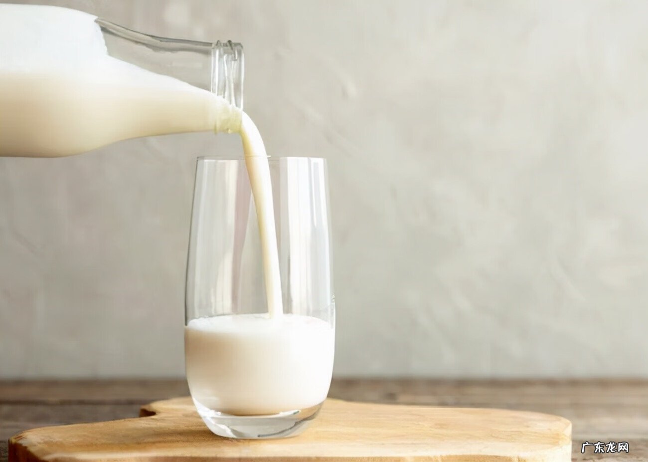 牛奶树的果子有什么作用 牛奶树根