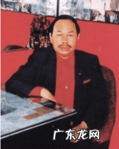 李居明财位布局 李居明真的帮李嘉诚看过风水吗