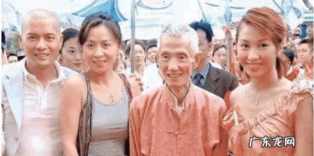 李居明财位布局 李居明真的帮李嘉诚看过风水吗