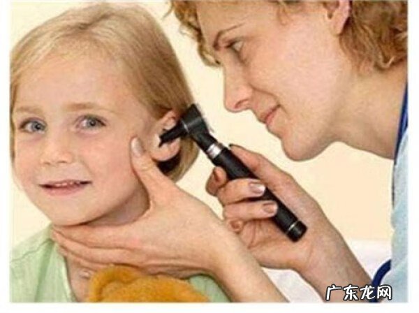中耳炎有什么症状表现 急性中耳炎的症状与治疗