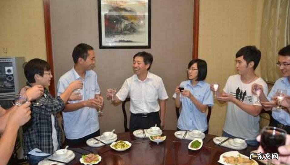 进门见酒杯风水好不好呢