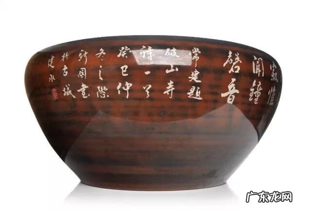 陶瓷缸装水好不好 风水陶缸要不要底座