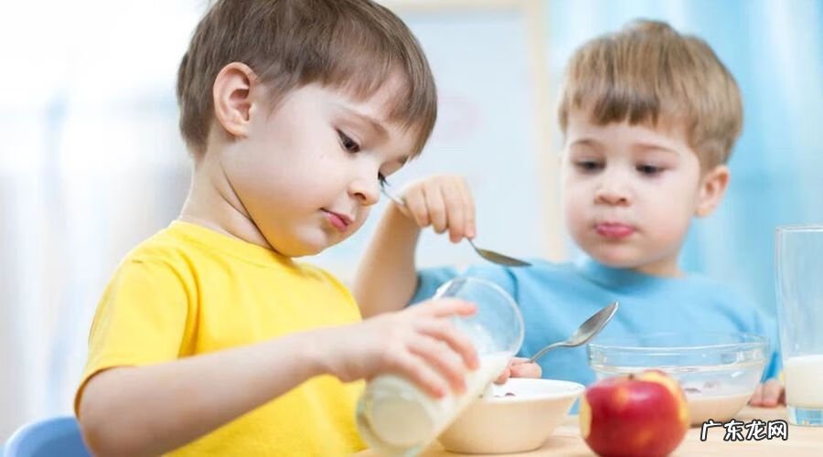 配方奶吃到多少岁合适 配方奶喝到几岁啊