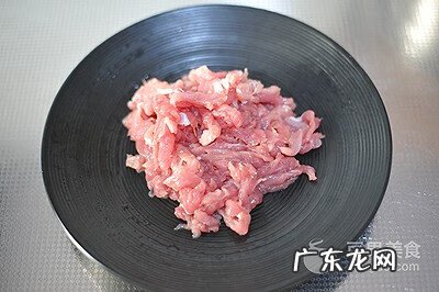 胡萝卜丝炒肉丝的做法 胡萝卜炒肉丝的做法
