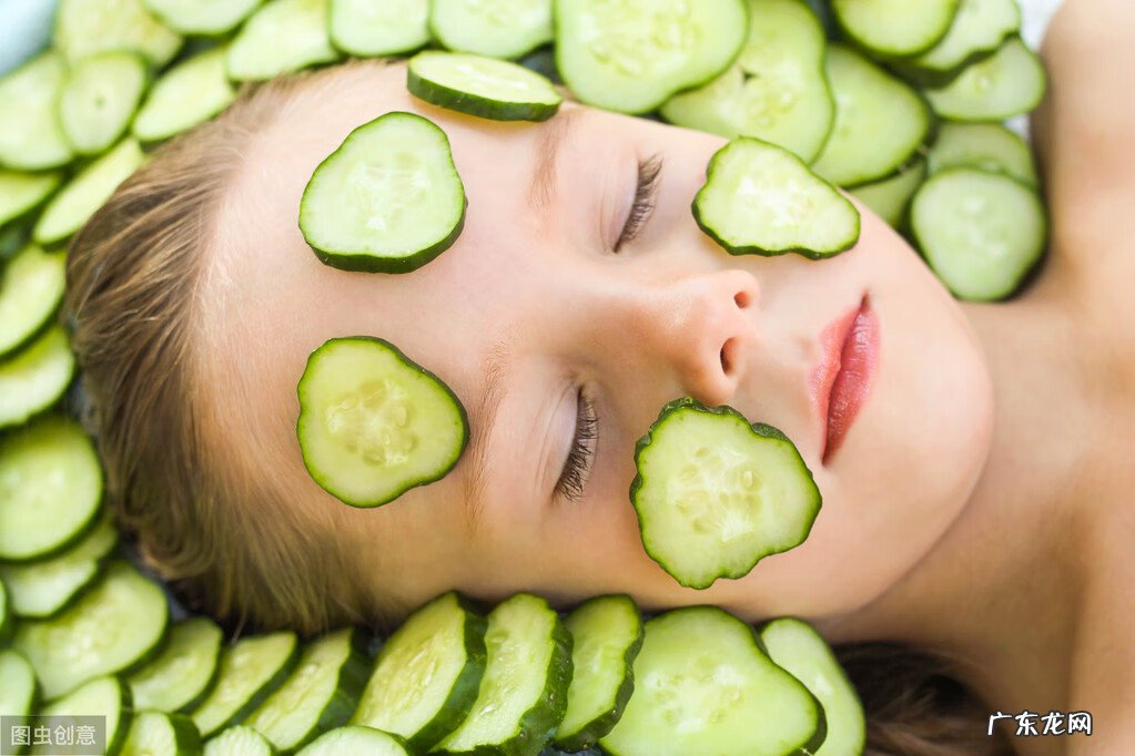 贴黄瓜片图片 贴黄瓜片多长时间最好