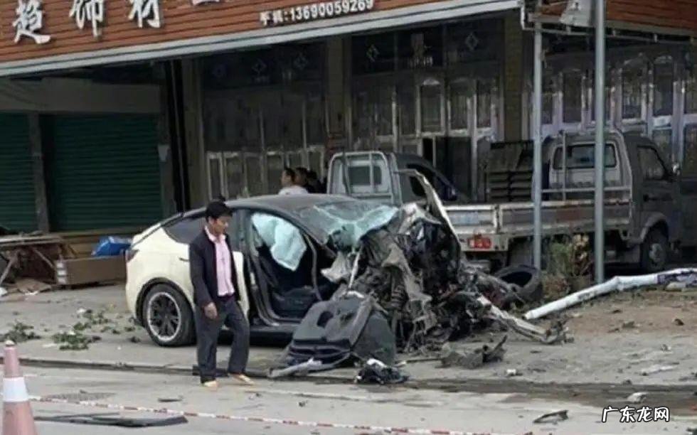 三问特斯拉失控案:刹车到底踩没踩?数据能否被篡改?谁在撒谎?