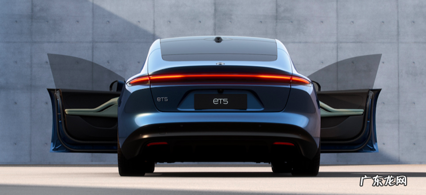 李斌自曝蔚来版Model Y,明年推5款新车,市值一夜涨超180亿