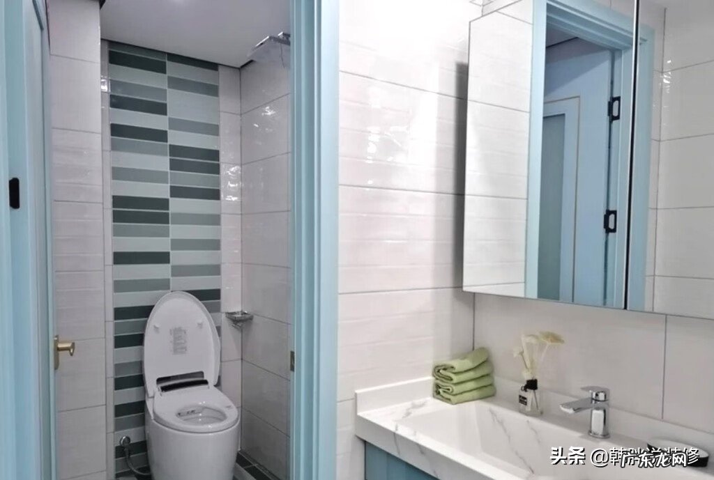 柜门高低不平如何调整视频 风水镜柜门板盖不住怎么调节