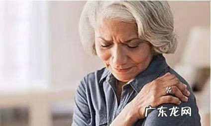 肩膀疼痛是什么原因,该怎么治疗 肩膀疼痛是咋回事