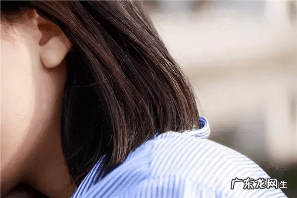 额头出油厉害的原因 额头出油厉害怎么办