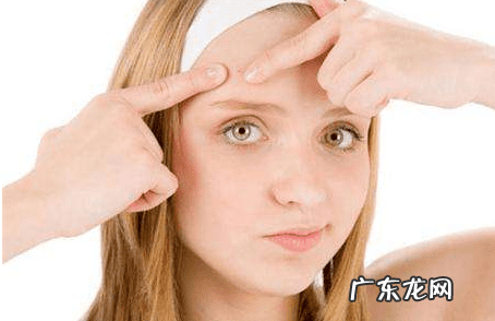 额头突然长了很多痘痘怎么办 孩子额头长痘痘怎么办