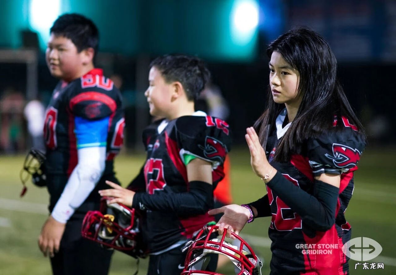 额头突然长了很多痘痘怎么办 孩子额头长痘痘怎么办