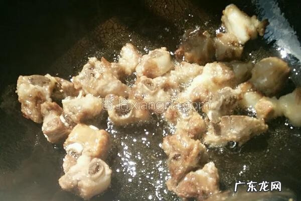 排骨炖萝卜有什么功效 排骨炖萝卜怎么做