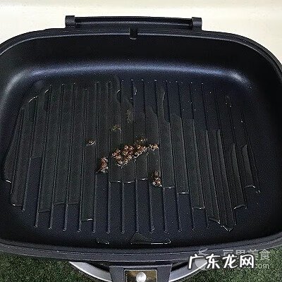 酸辣土豆丝放什么配料 酸辣土豆丝是什么菜