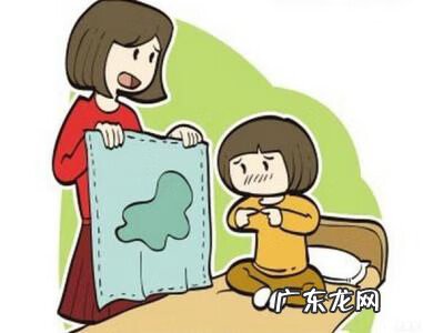 小孩老是尿床应该怎么办 小孩尿床晚上都是怎么解决的啊